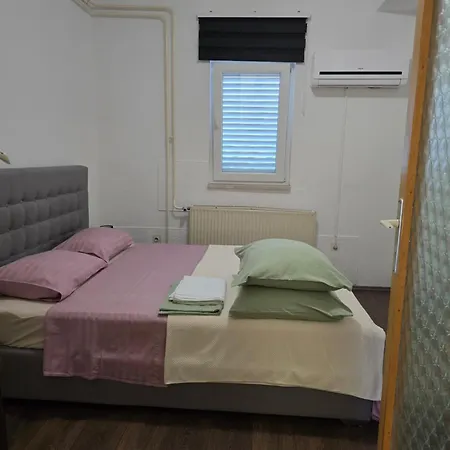 Knezevic 2 Appartamento Jadranovo