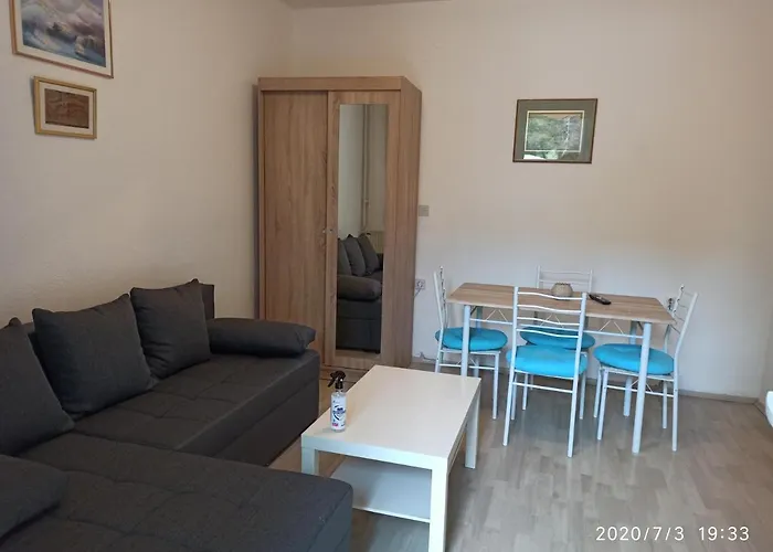 Knezevic 2 * Jadranovo