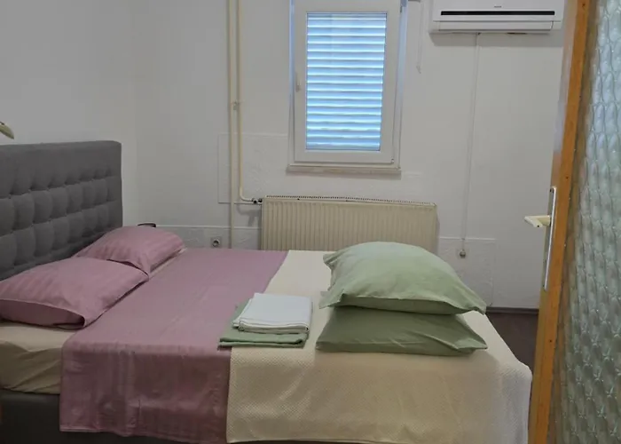 Knezevic 2 Apartment Jadranovo